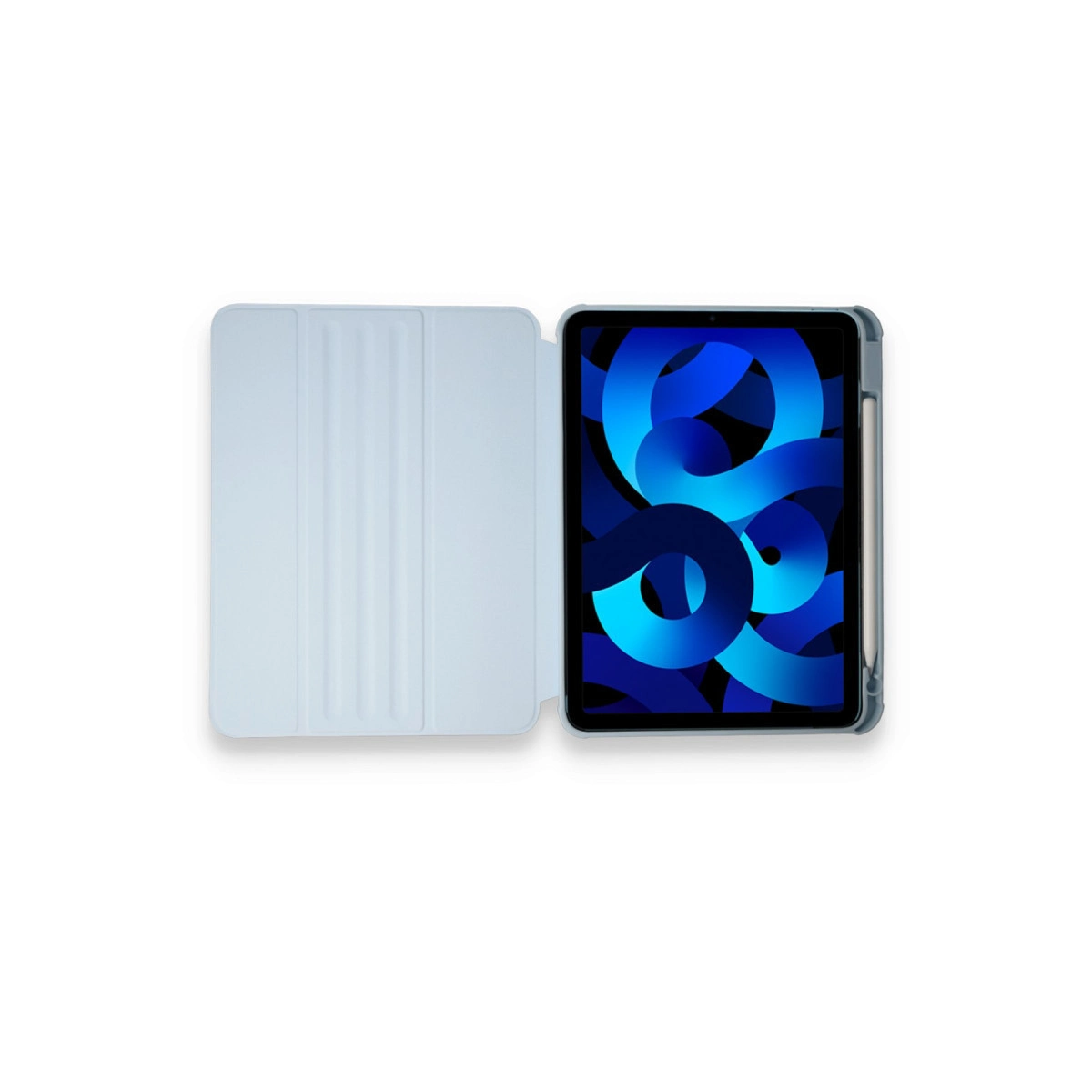 Kılıfı açık, yan tarafında kalem bulunan açık mavi bir tablet.