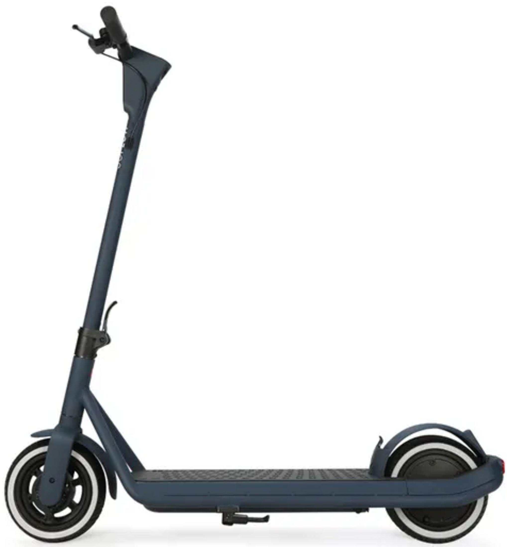 Un monopattino elettrico blu scuro con accenti bianchi sulle ruote.