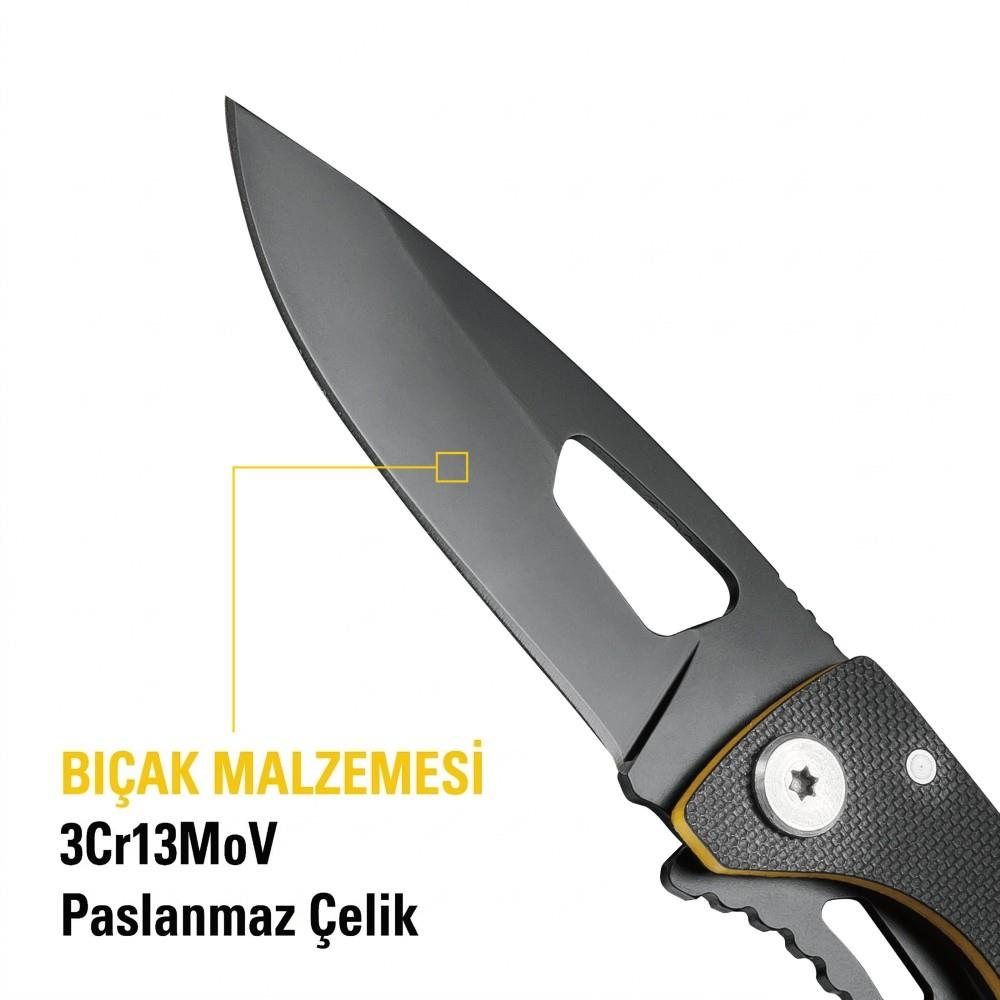 3Cr13MoV paslanmaz çelikten bıçak ağzı yakın çekim. Metinli.