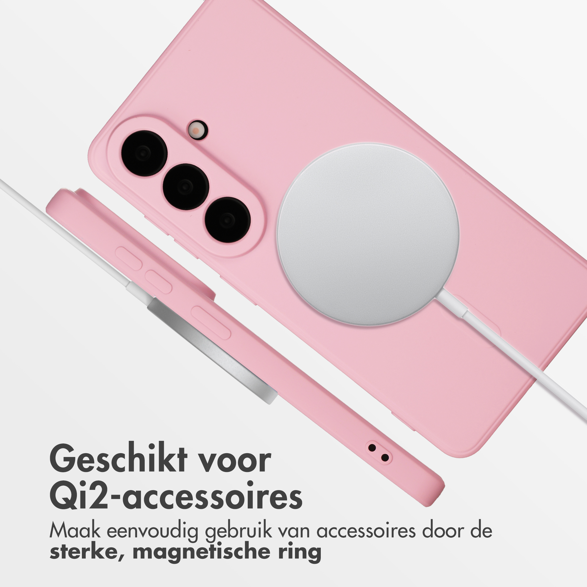 Une coque de smartphone rose avec une plaque de chargement magnétique.