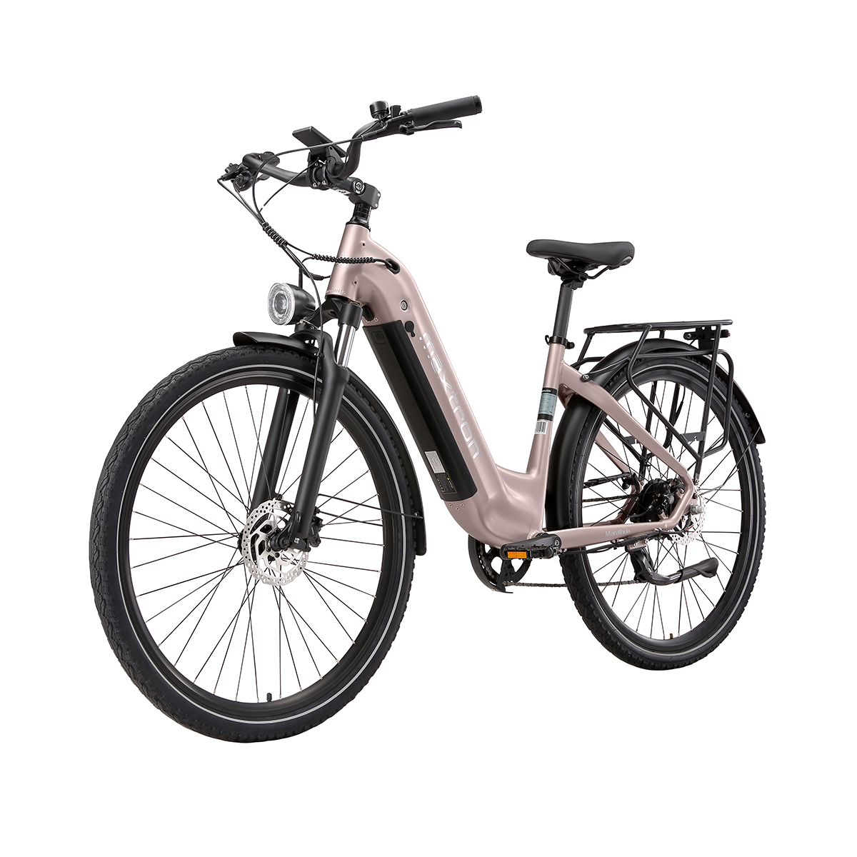 Różowo-złoty rower elektryczny z czarnym bagażnikiem i oponami, w studio.