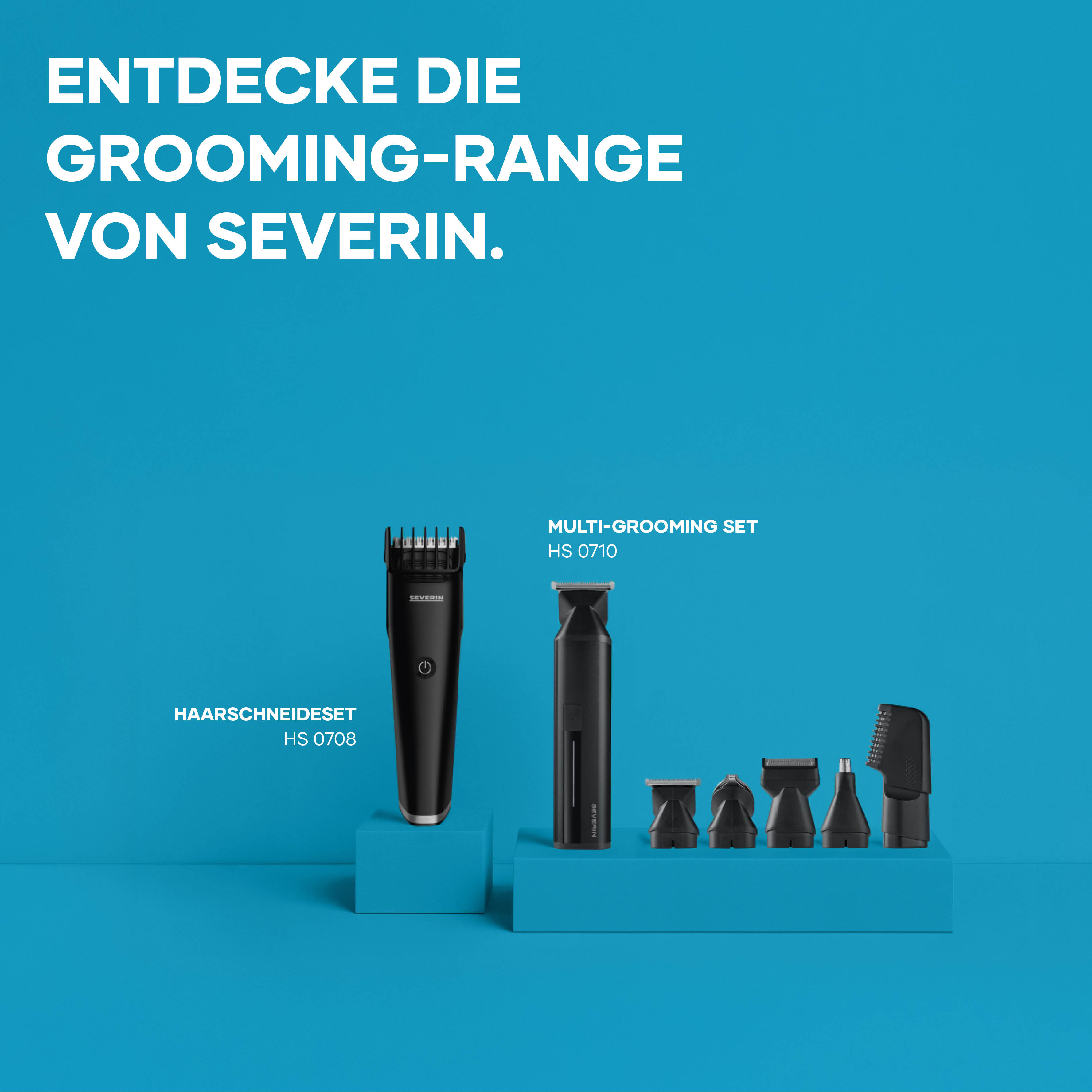 Zwei Severin Haarschneider-Sets auf blauen Podesten, mit Zubehör.