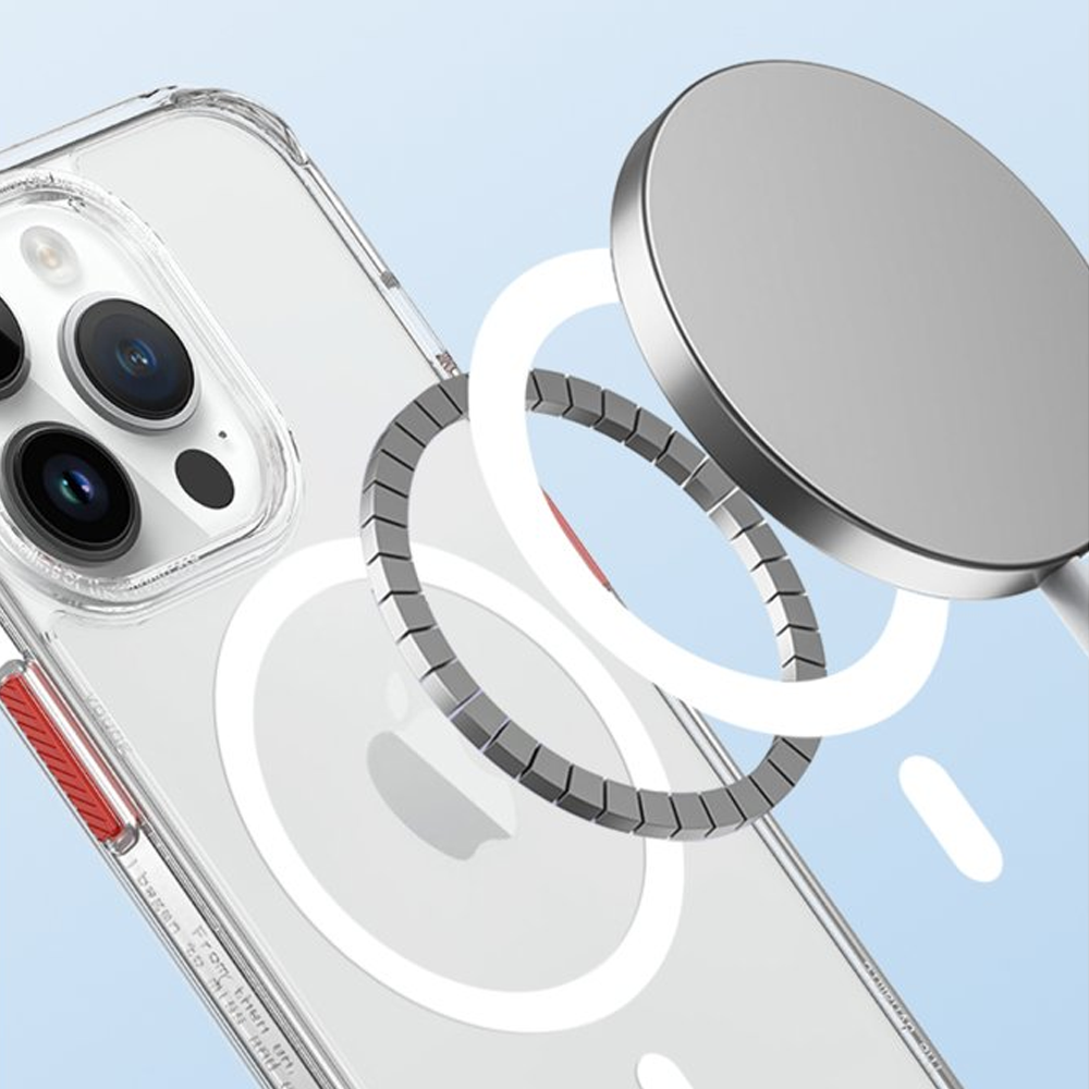 MagSafe halkalı ve şarj cihazlı şeffaf telefon kılıfı. Telefon kameraları görünür.