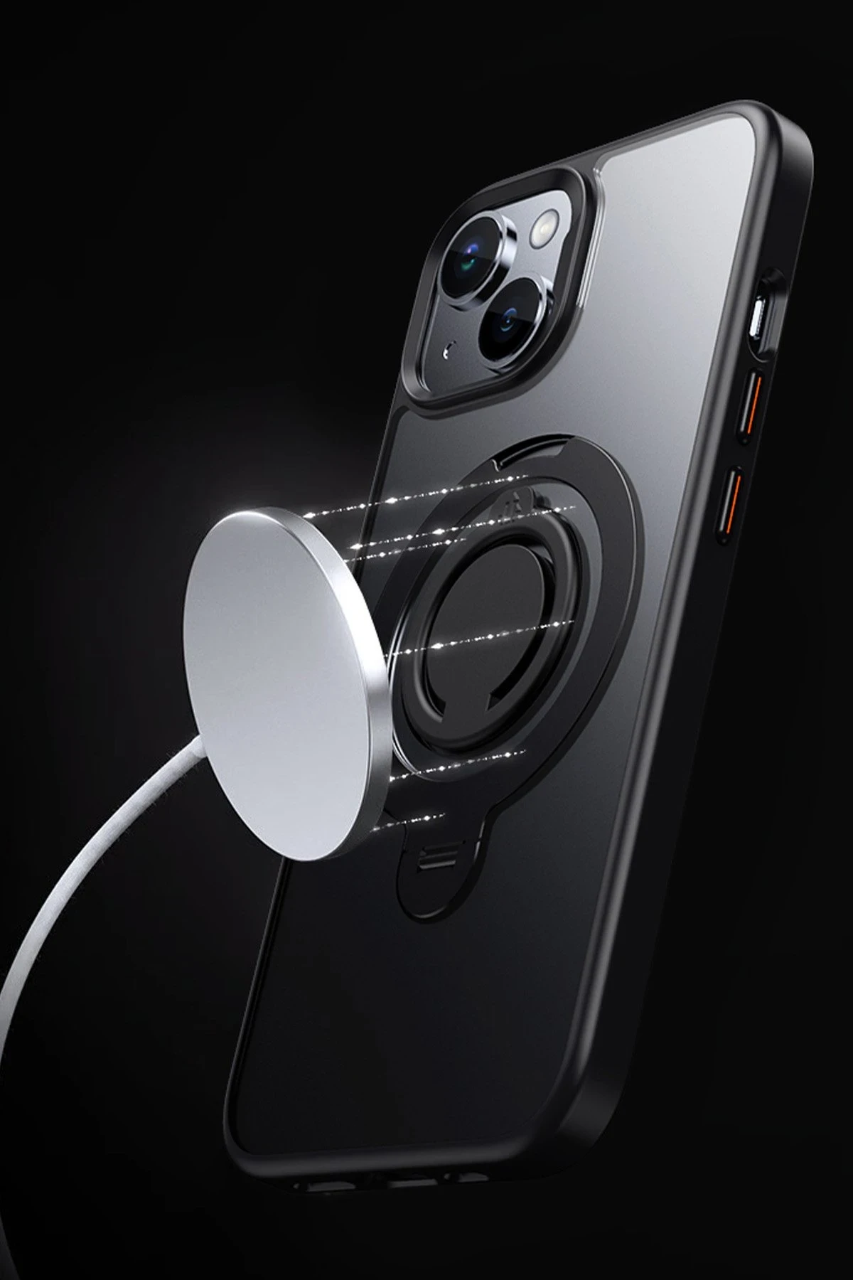 Gümüş manyetik şarj cihazı, halka tutuculu siyah bir iPhone kılıfına takılır.