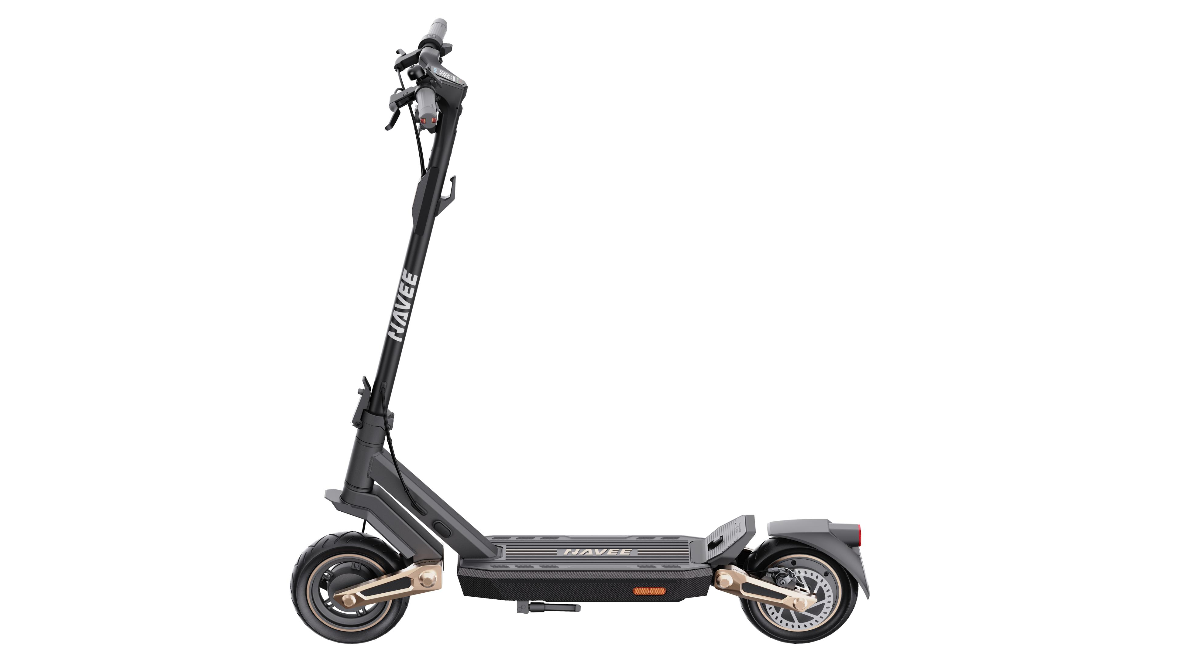 Uno scooter elettrico Navee nero con accenti dorati, mostrato di lato su sfondo bianco.