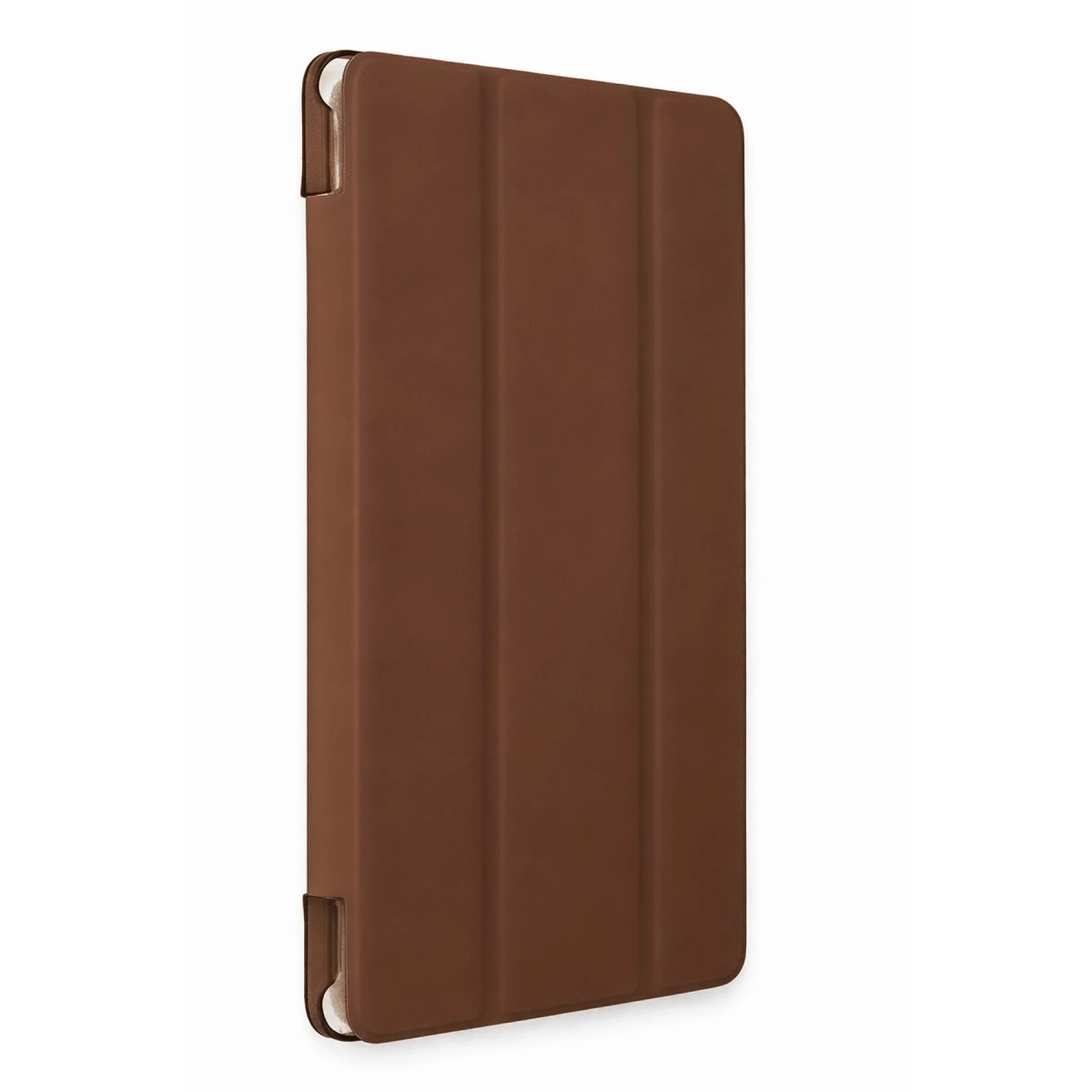 Üç dikey katlanmış kahverengi tablet kılıfı, beyaz arka plan üzerinde.