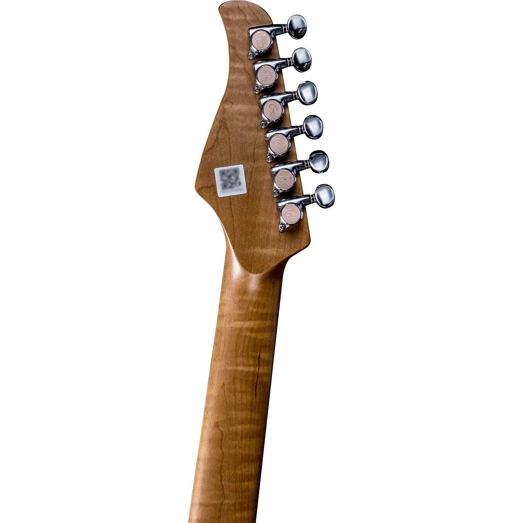 Altı gümüş burgulu gitar sapının ve bir etiketin yakın çekimi.