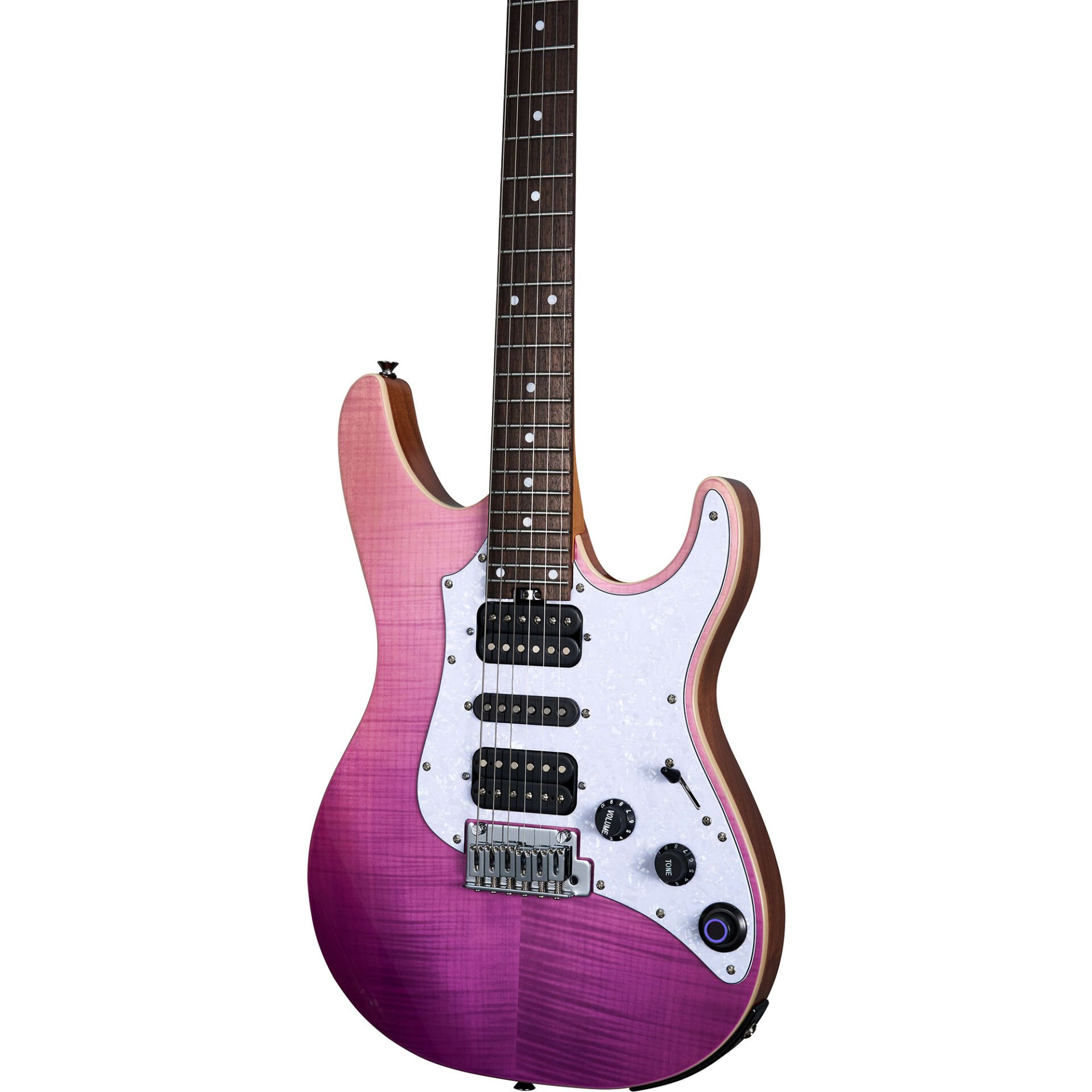 Beyaz pena korumalı ve gümüş donanımlı mor elektrik gitar.