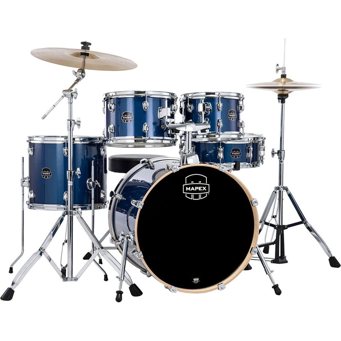 Logo ve zilleri olan mavi bir Mapex davul seti.