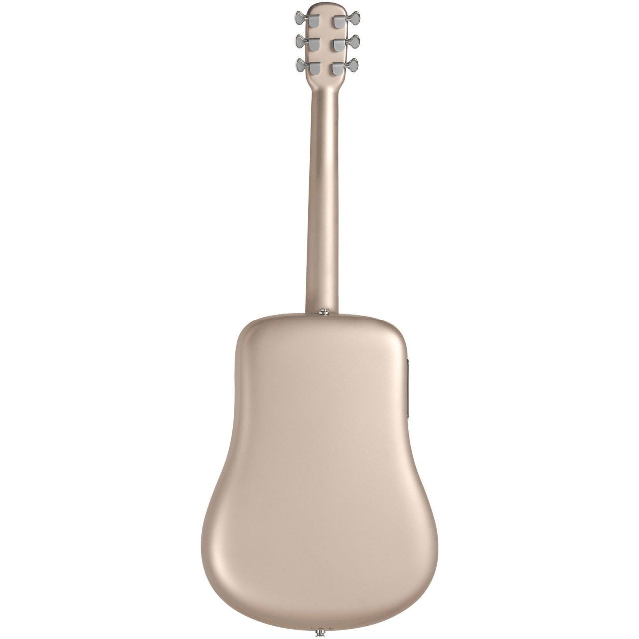Gümüş burgulu, şampanya rengi akustik gitarın arka görünümü.