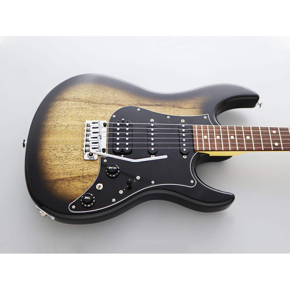 Ahşap damarlı üst ve siyah gövdeli bir elektro gitar.