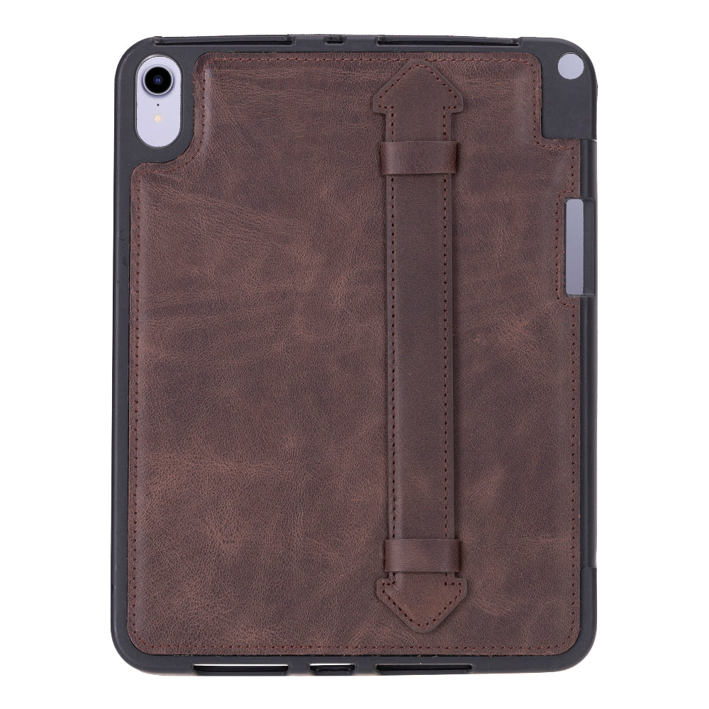 Dikey askılı, dikiş detaylı kahverengi deri iPad kılıfı.