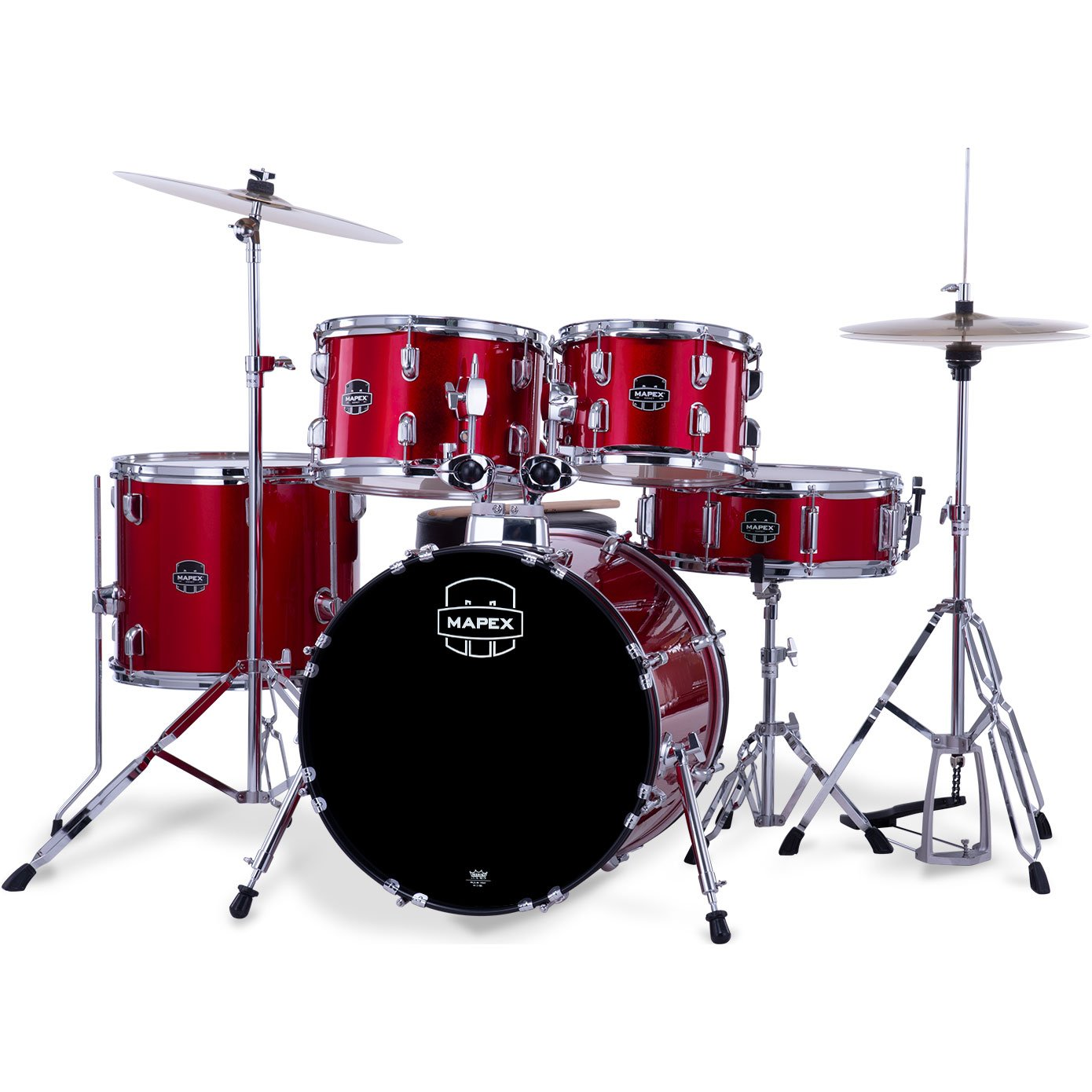 Krom donanıma sahip kırmızı Mapex davul seti. Bas davulu, trampet, tom ve zil içerir.