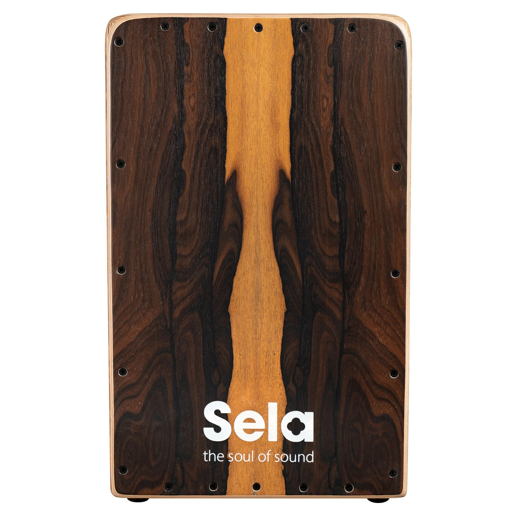Sela logolu, koyu ahşap damarlı bir cajon.