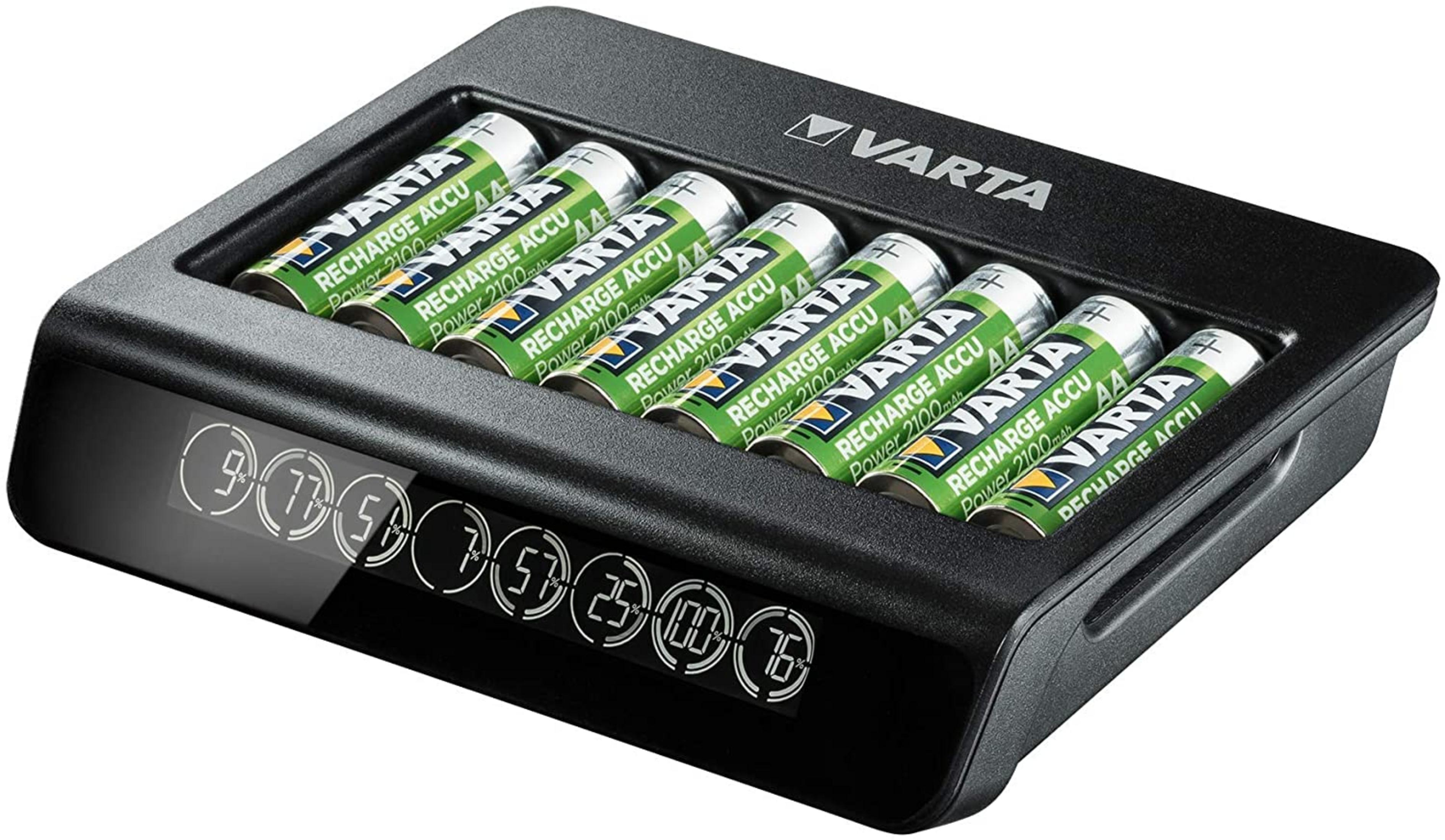 Cargador Varta con seis pilas AA y pantalla LCD que muestra el estado de carga.