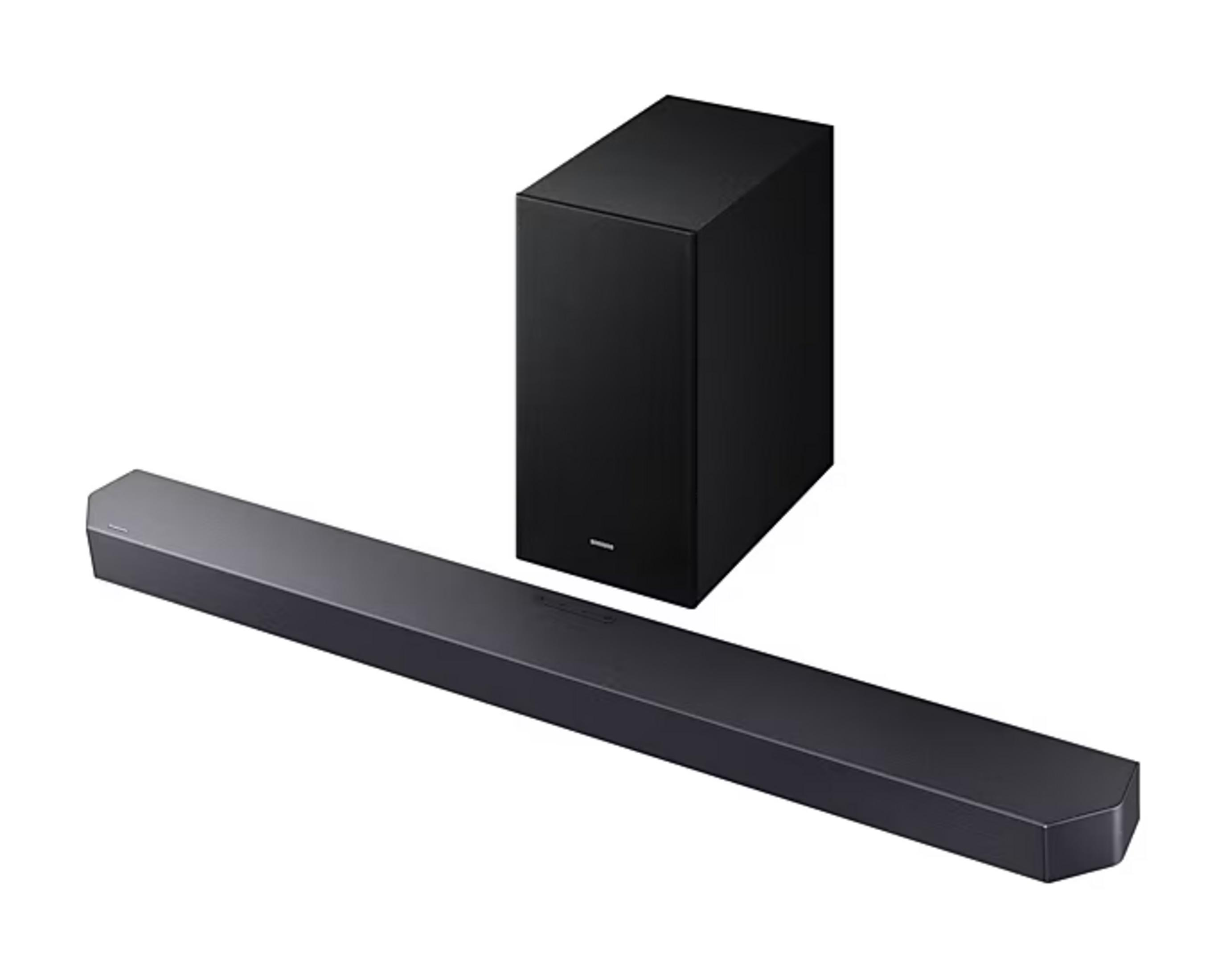 Ein schwarzer Soundbar und Subwoofer stehen nebeneinander auf weißem Hintergrund.