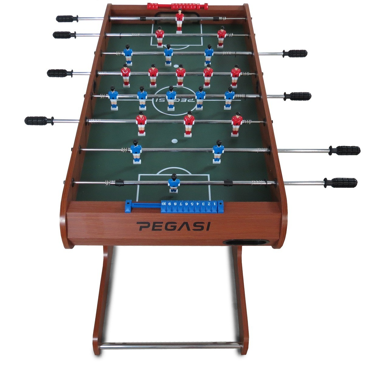 Een tafelvoetbalspel met rode en blauwe spelers op een groen veld.