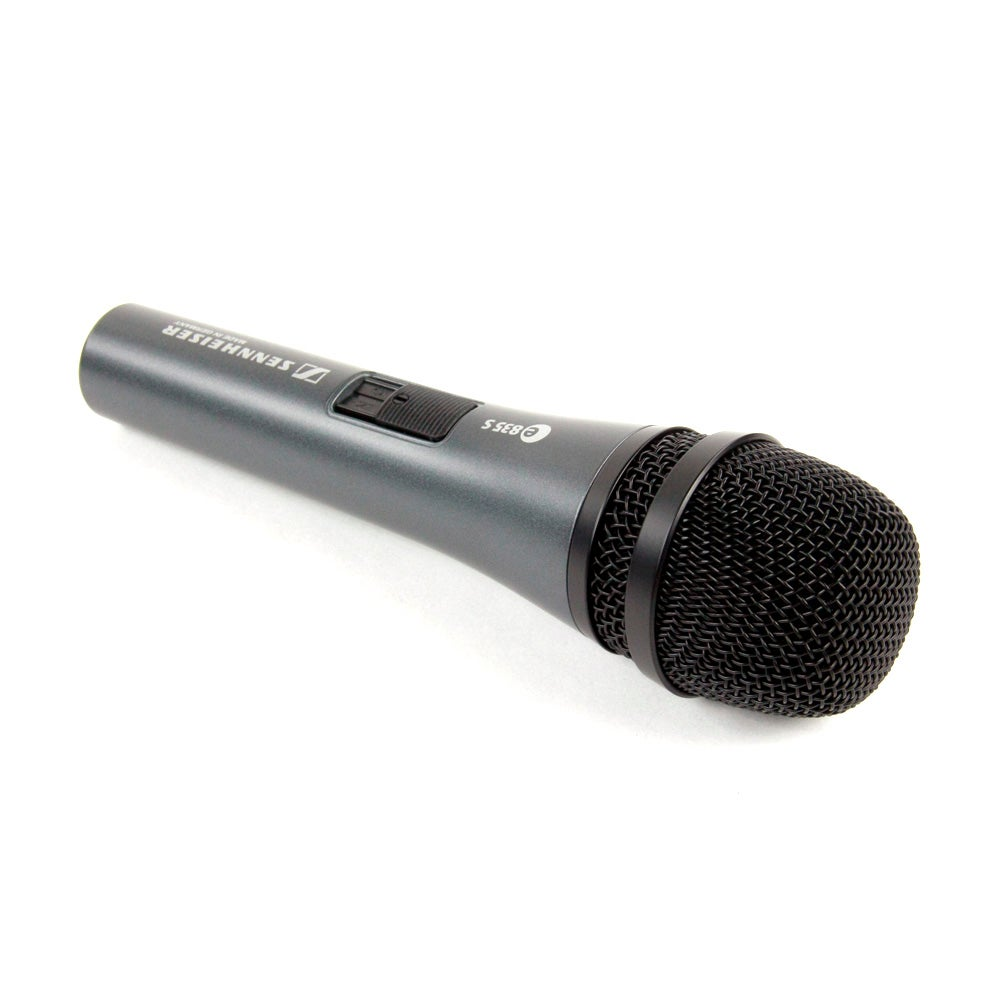 Szary mikrofon Sennheiser z czarną głowicą i przełącznikiem.