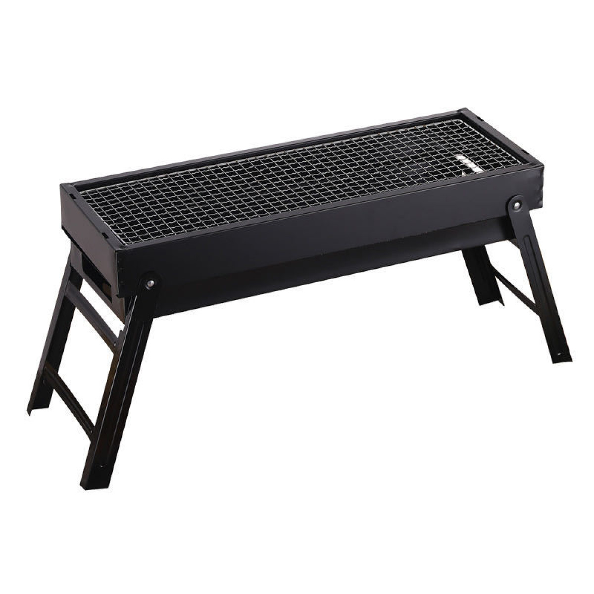 Ein schwarzer, rechteckiger Grill mit ausklappbaren Beinen und einem Metallrost.