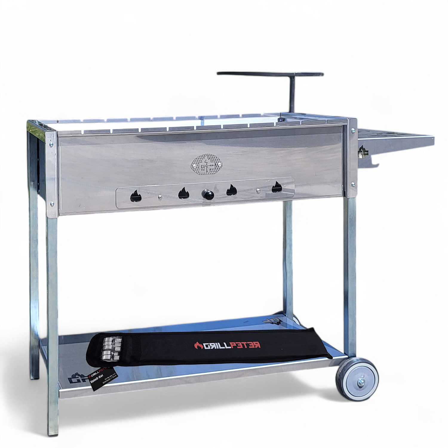 Ein Edelstahlgrill mit Ablage und Zubehör auf Rädern.