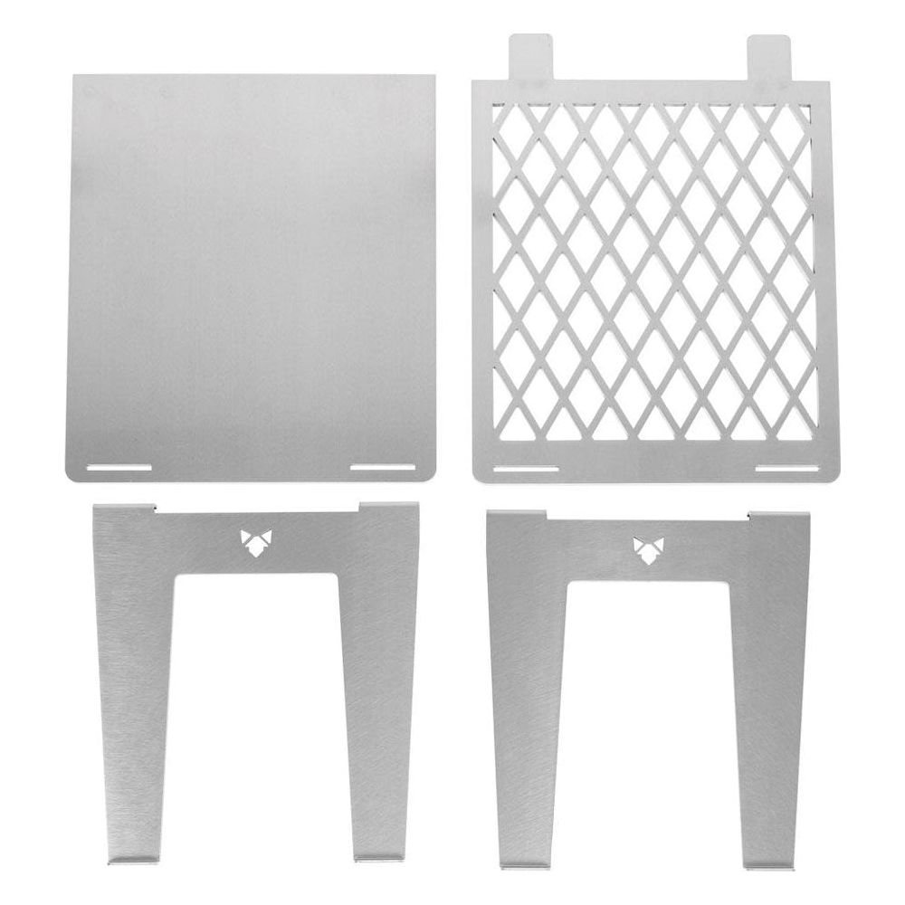 Ein flaches Metallgitter und eine Platte mit zwei Beinen.