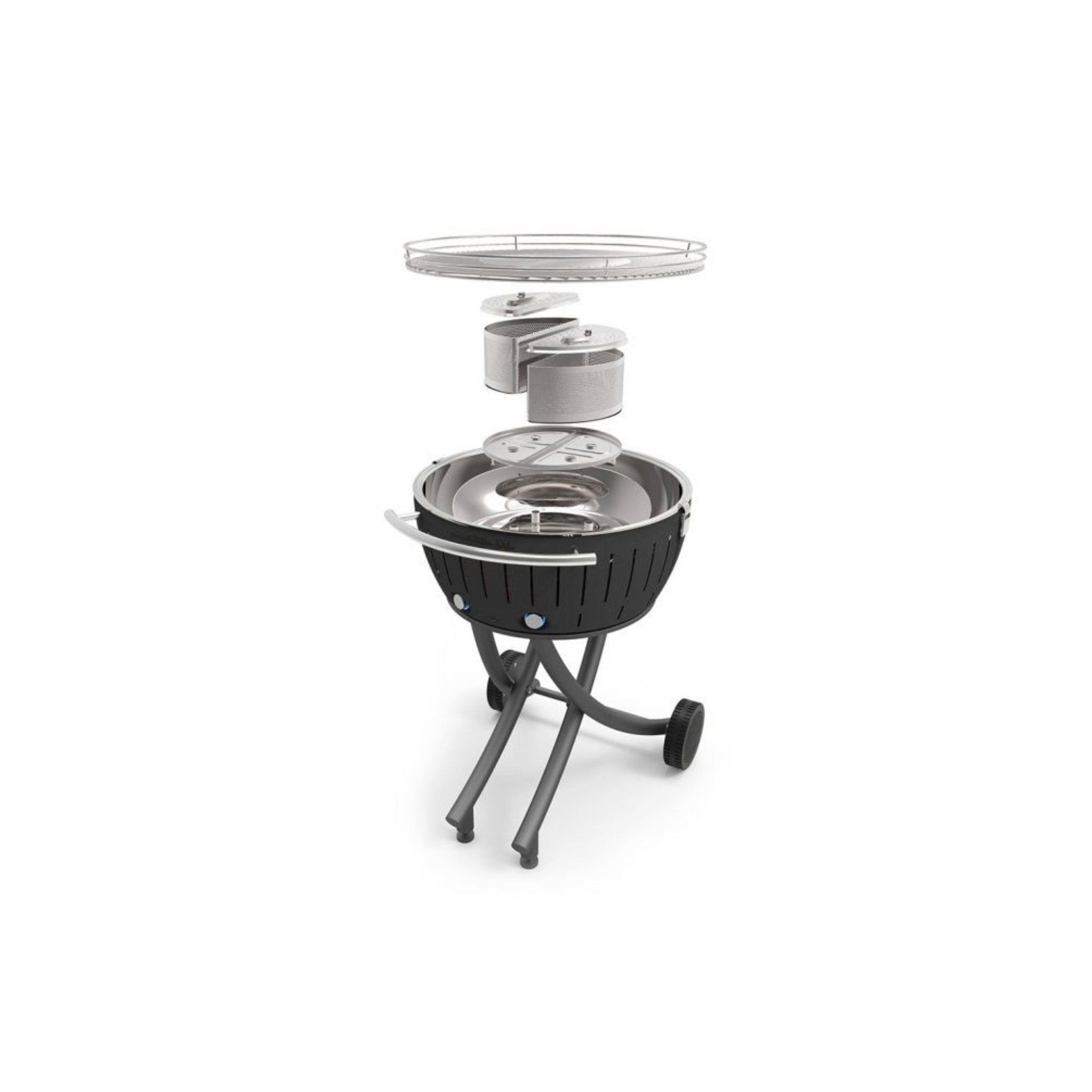Ein zerlegter Grill mit schwarzen und silbernen Teilen auf einem weißen Hintergrund.