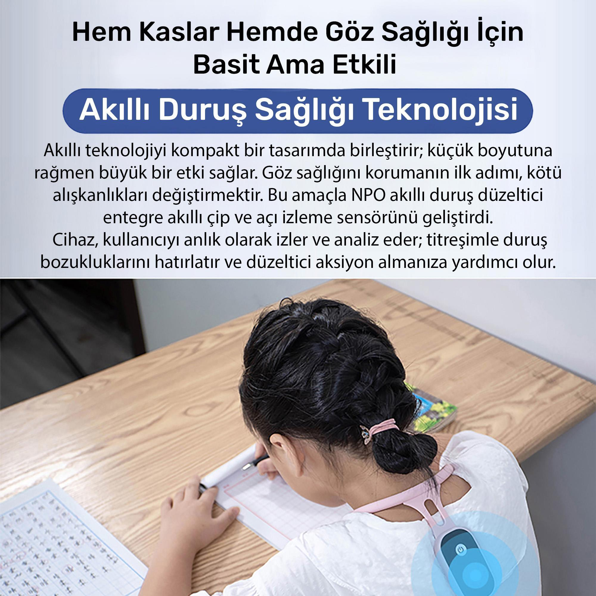 Duruş düzeltici takan bir çocuk, defterle masada yazıyor.