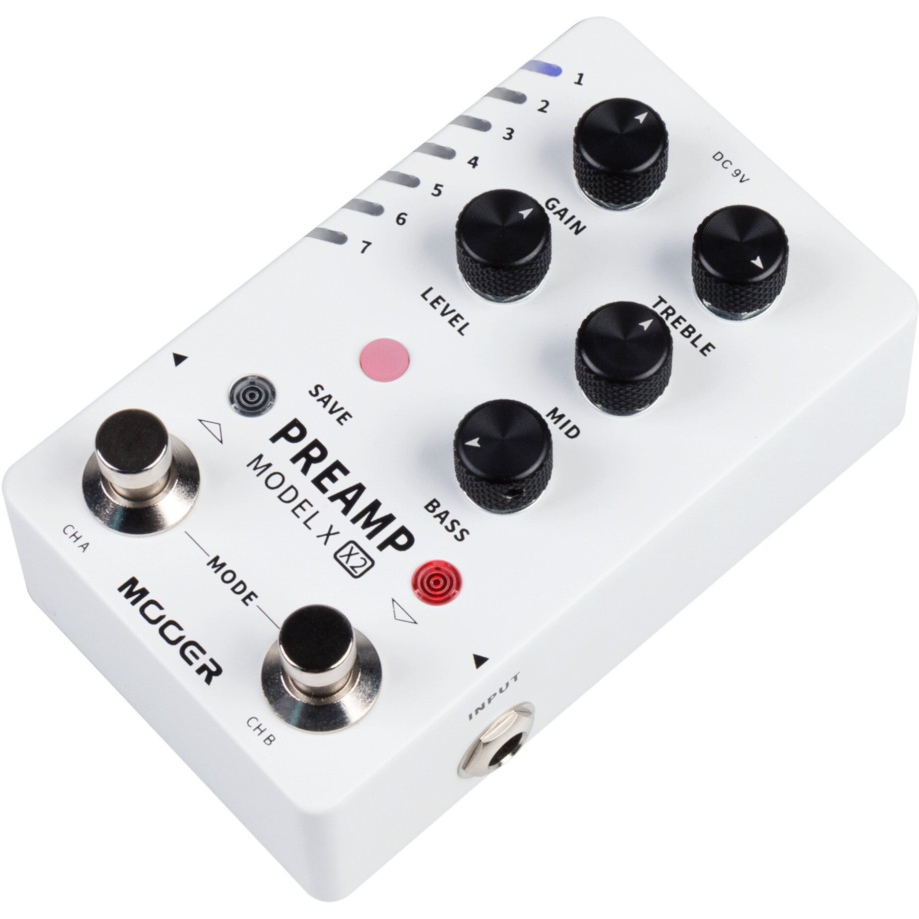 Siyah düğmeler ve etiketlere sahip beyaz bir Mooer Preamp Model X X2 pedalı.
