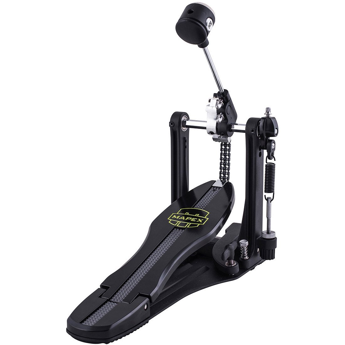 Gümüş vurgulu siyah Mapex bas davul pedalı, beyaz arka plan üzerinde.