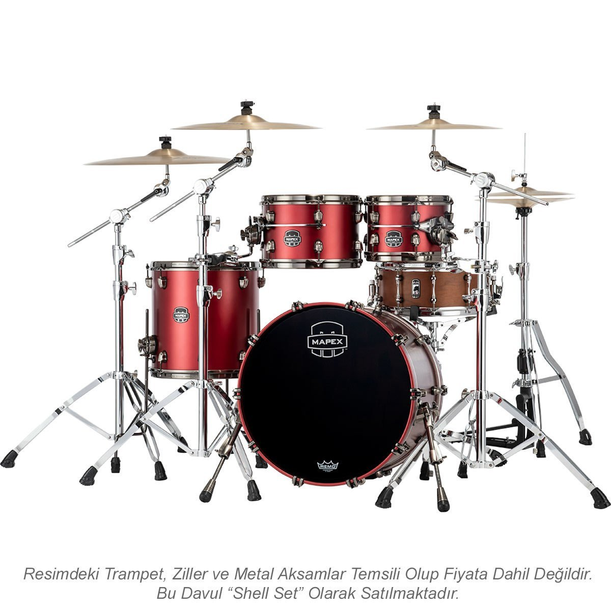 Krom donanım ve zil setine sahip kırmızı bir Mapex bateri takımı.