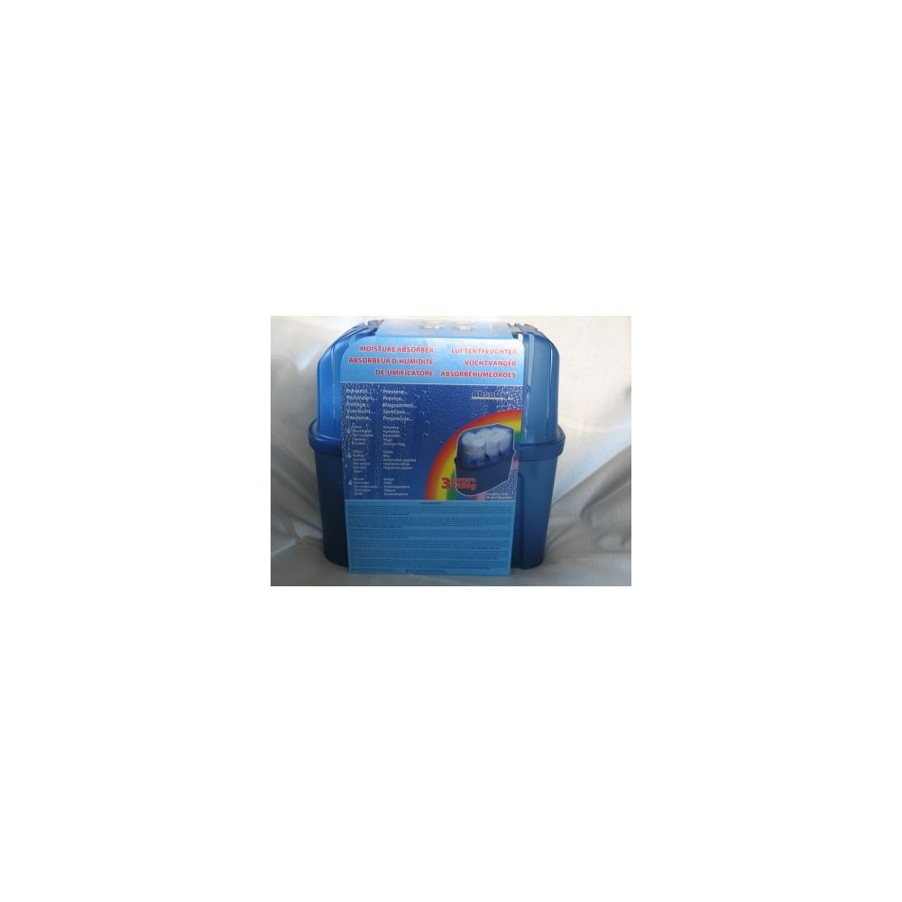Un contenitore blu assorbi umidità con etichette multilingue e cristalli bianchi.