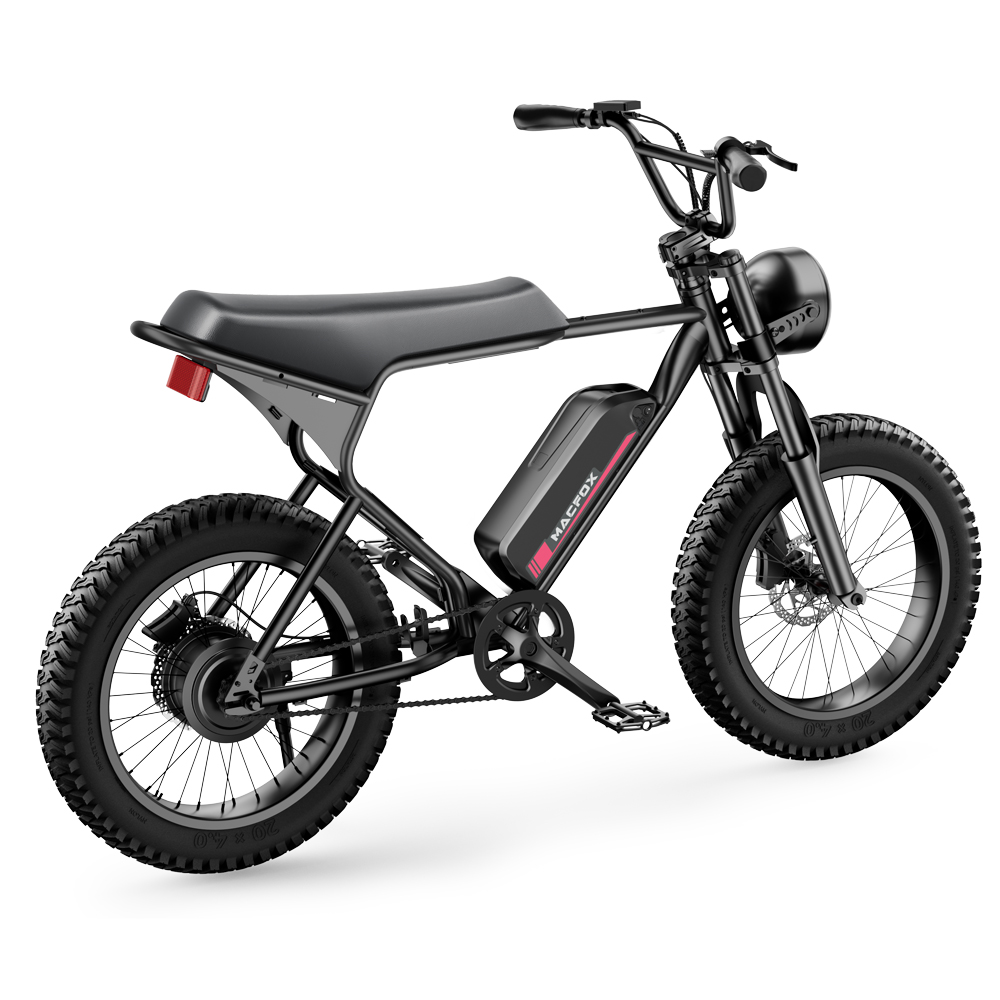 Schwarzes E-Bike mit dicken Reifen, schwarzem Sitz und Frontscheinwerfer.