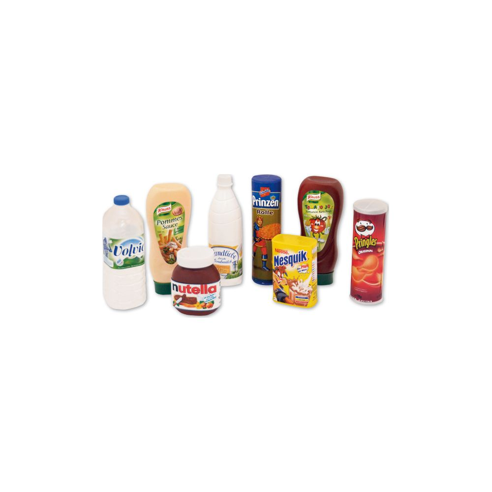 Verschiedene Lebensmittelprodukte wie Volvic Wasser, Nutella, Ketchup und Pringles.