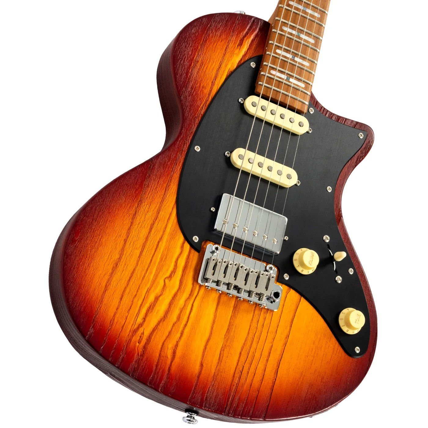 Güneş patlaması bitişli, siyah manyetikli ve gümüş donanımlı elektro gitar gövdesi.