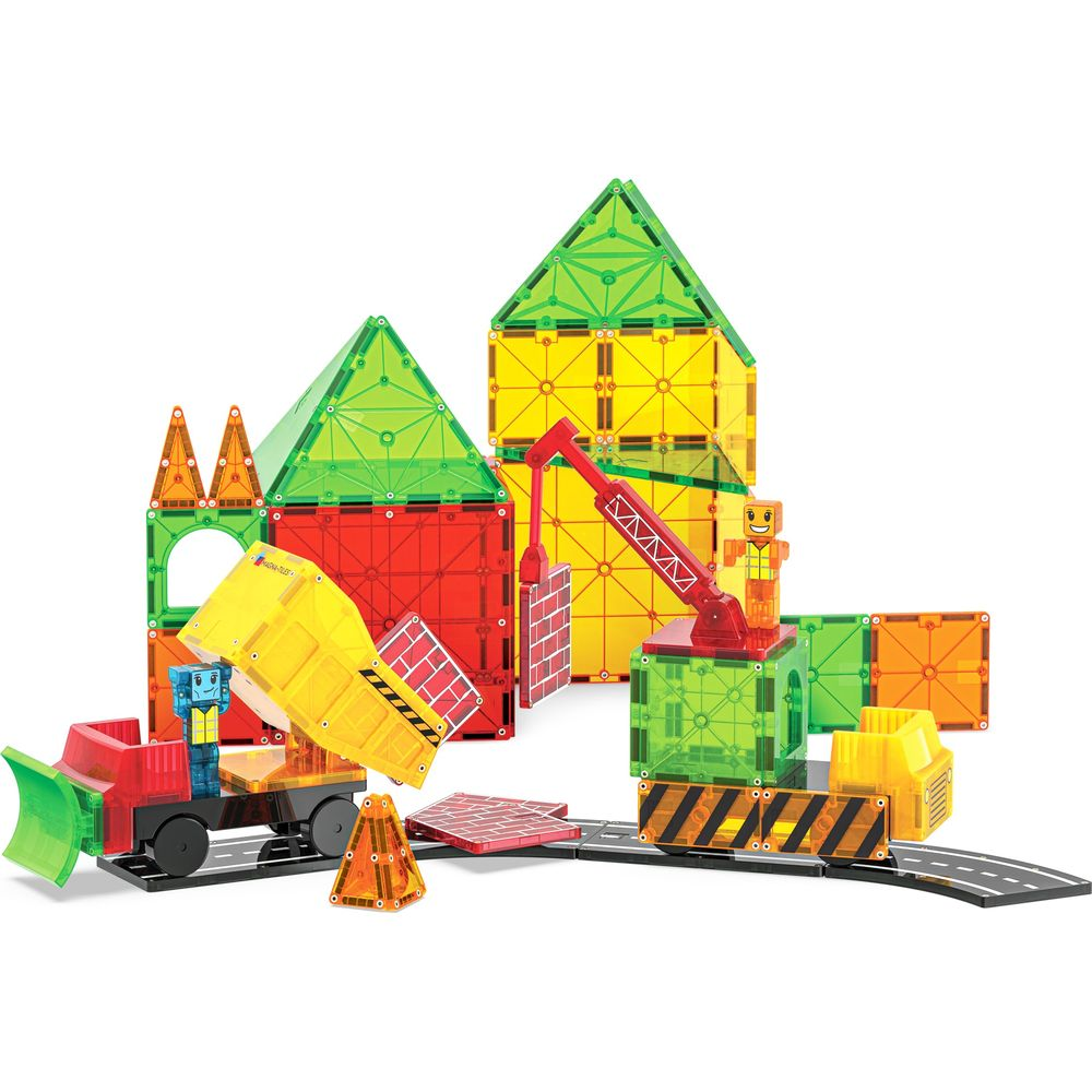 Blocs de construction colorés forment un chantier avec des véhicules et des bâtiments.