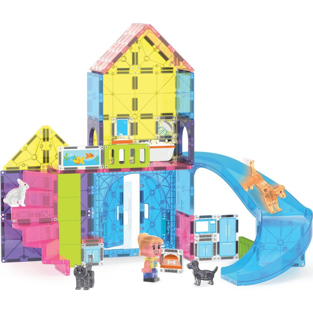 Ein buntes Magnetkachelhaus mit Rutsche, Haustieren und einer Person.