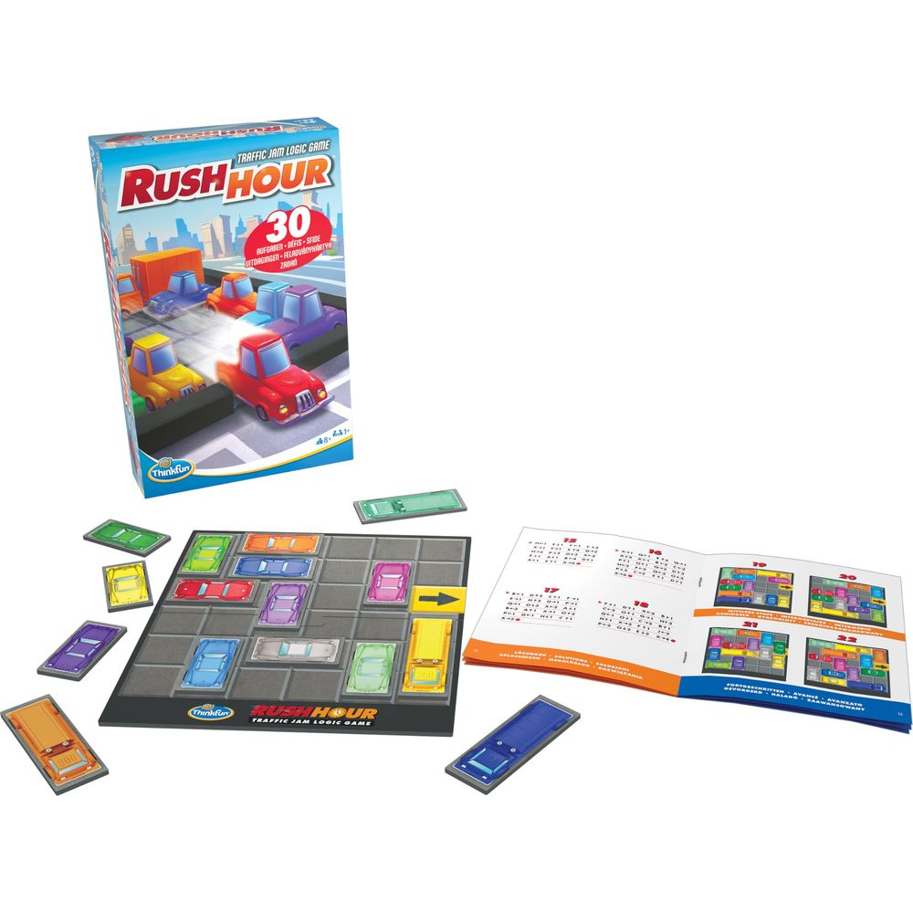El juego de lógica Rush Hour con coches en un tablero y un folleto de soluciones.