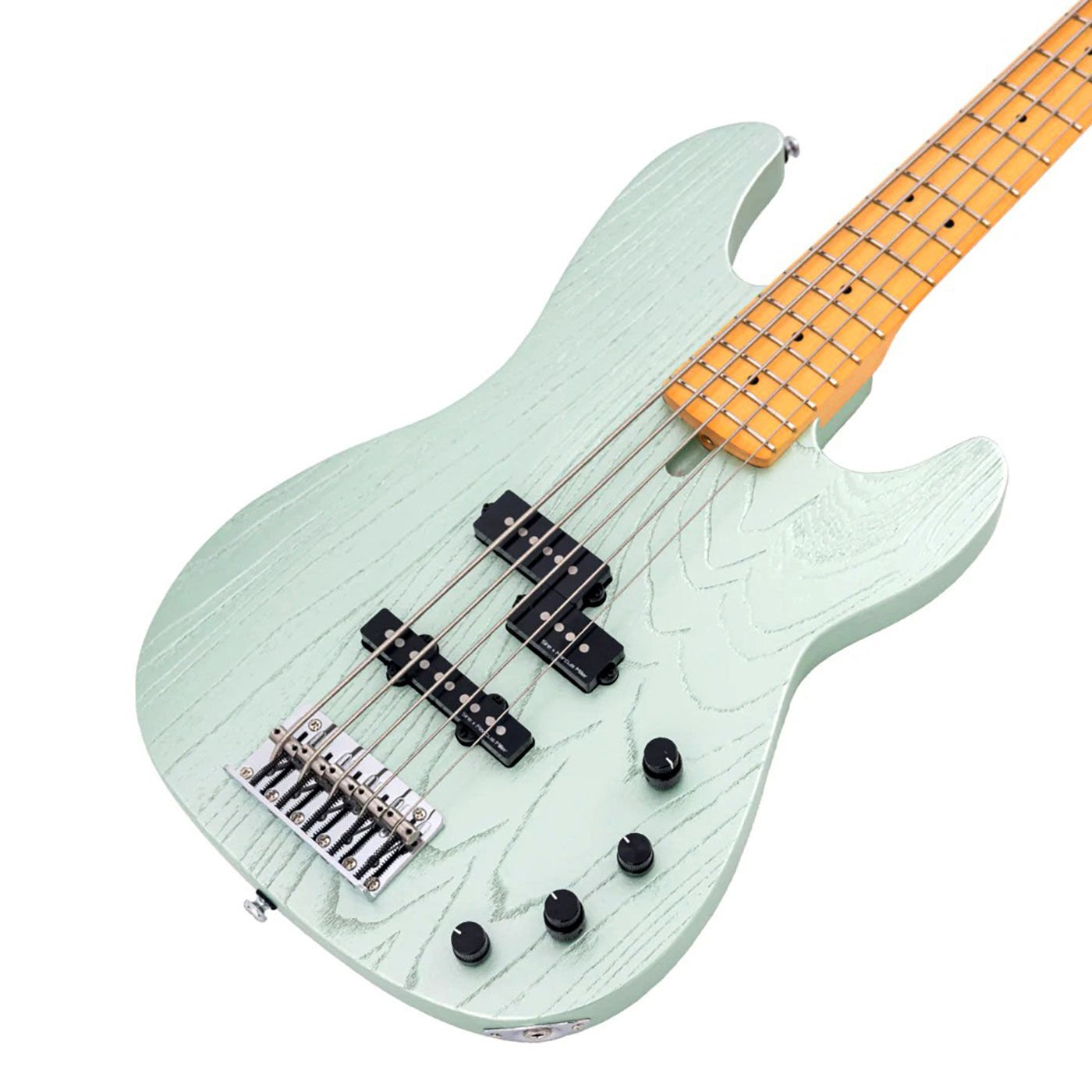 Akçaağaç sapa ve siyah manyetiklere sahip açık yeşil bas gitar.
