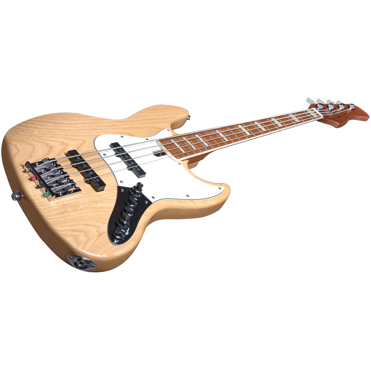 Beyaz manyetiklere ve kahverengi klavyeye sahip açık renk ahşap bas gitar gövdesi.