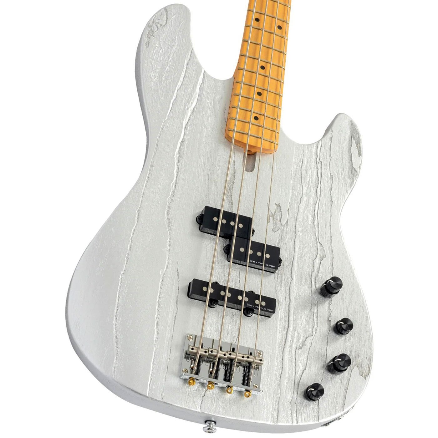 Ahşap damar dokulu beyaz bas gitar, dört tel, iki manyetik ve siyah düğmeler.