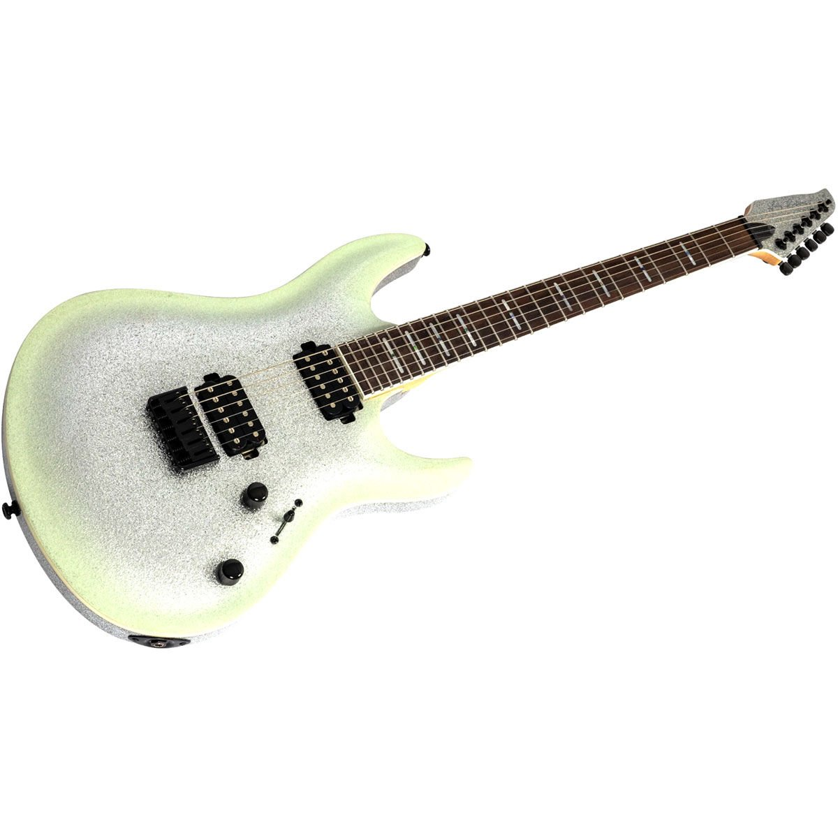 Siyah manyetikleri ve perdeleri olan simli, soluk yeşil bir elektro gitar.