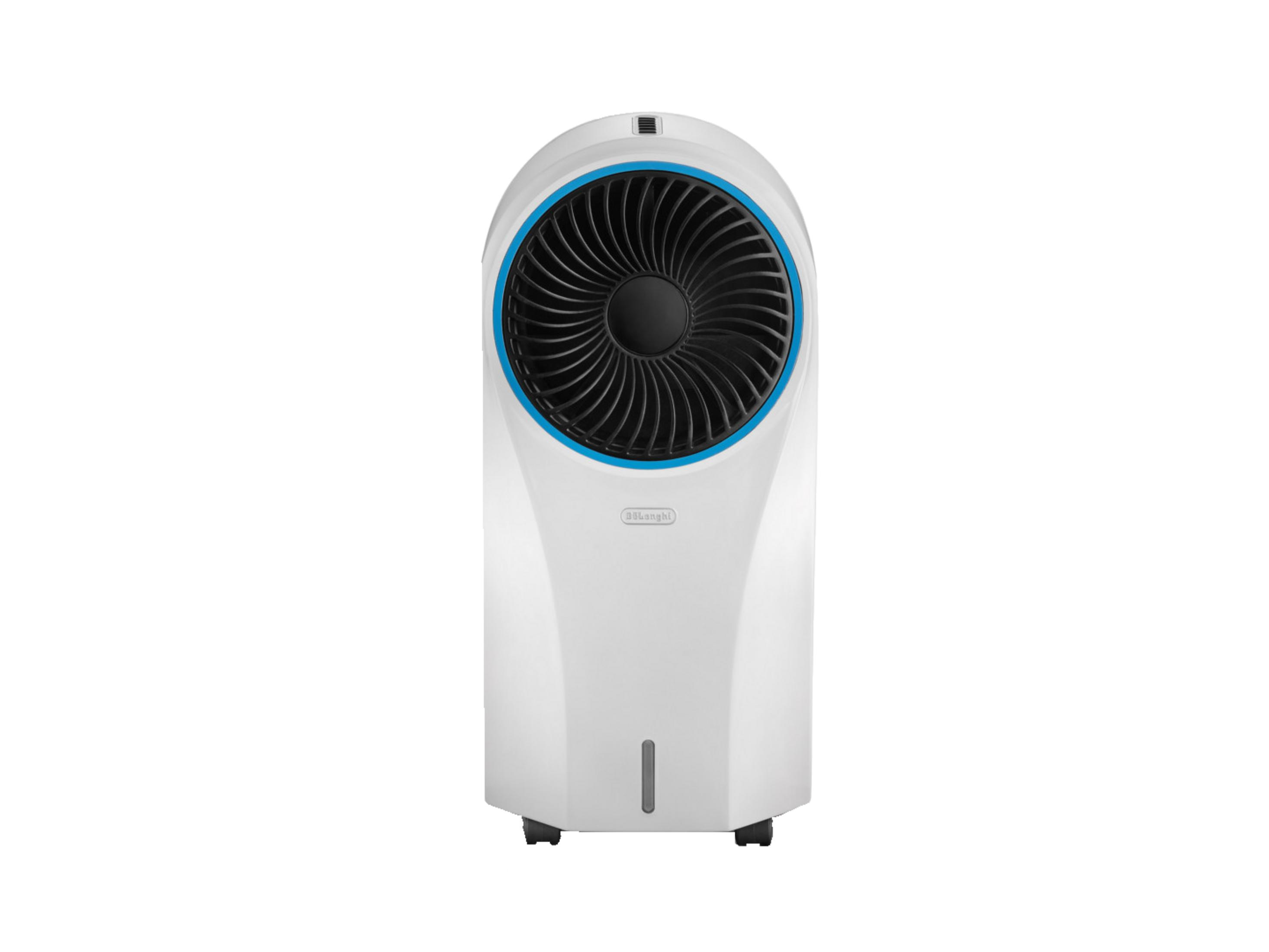 Un enfriador de aire blanco con anillo azul alrededor de la rejilla del ventilador.