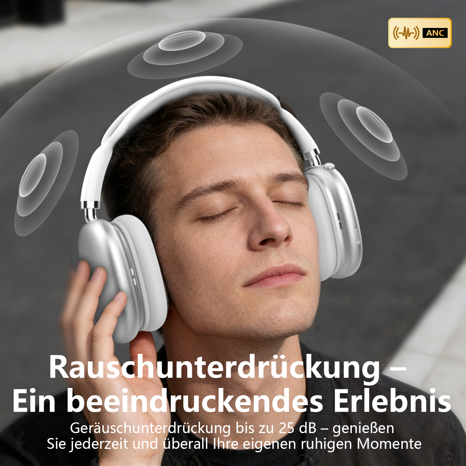 Mann mit weißen Kopfhörern, Augen geschlossen, genießt die Geräuschunterdrückung.