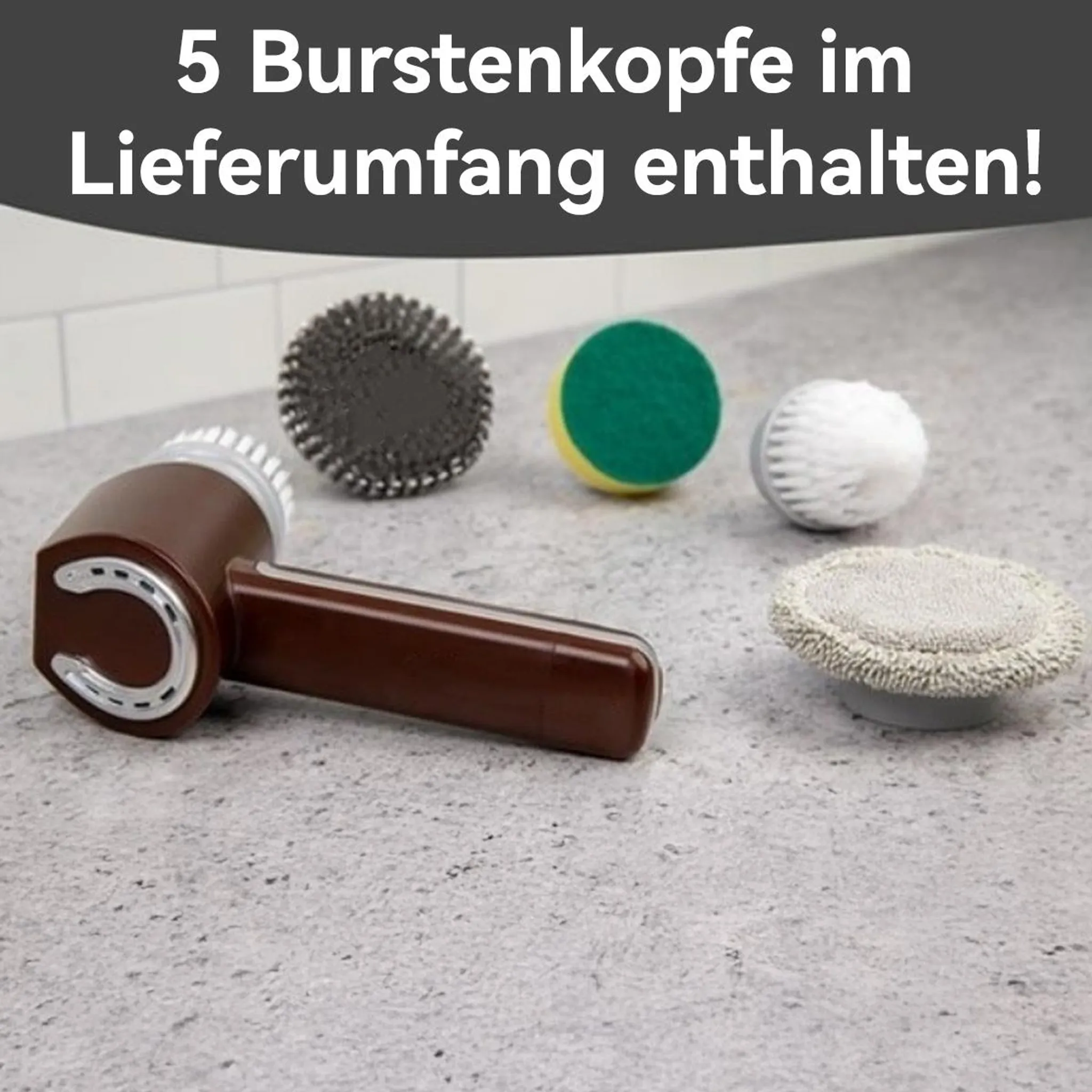 Ein brauner Griff mit fünf verschiedenen Bürstenköpfen auf einer Steinablage.