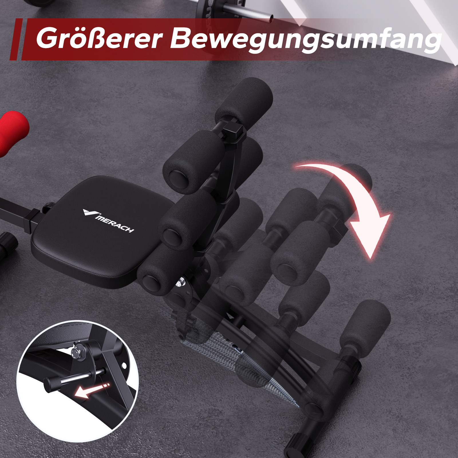 Ein schwarzes Trainingsgerät mit Polstern und einem roten Griff, auf grauem Boden.