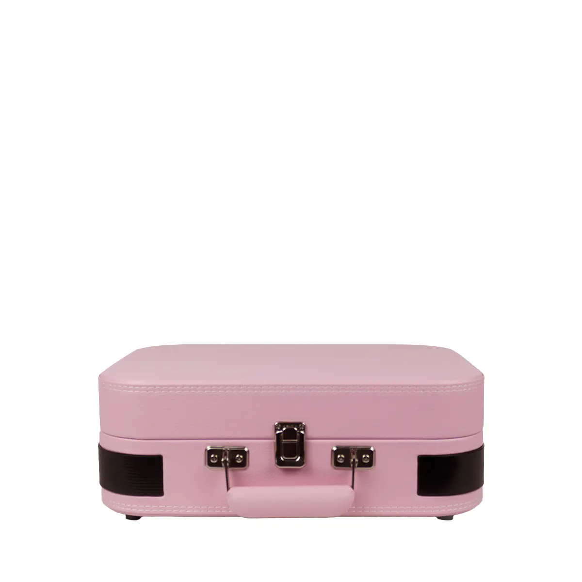 Jasnoróżowa walizka z czarnymi akcentami i rączką.