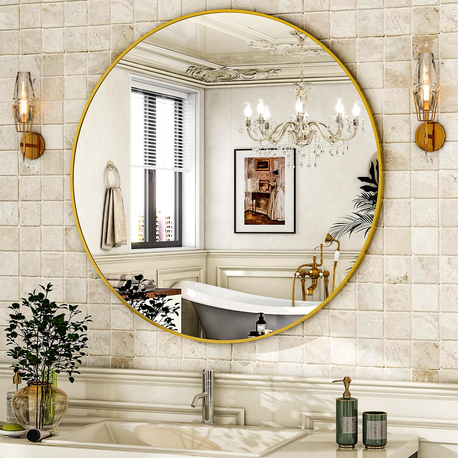 Ein runder Spiegel mit goldenem Rahmen über einem Waschbecken und einer Badewanne.