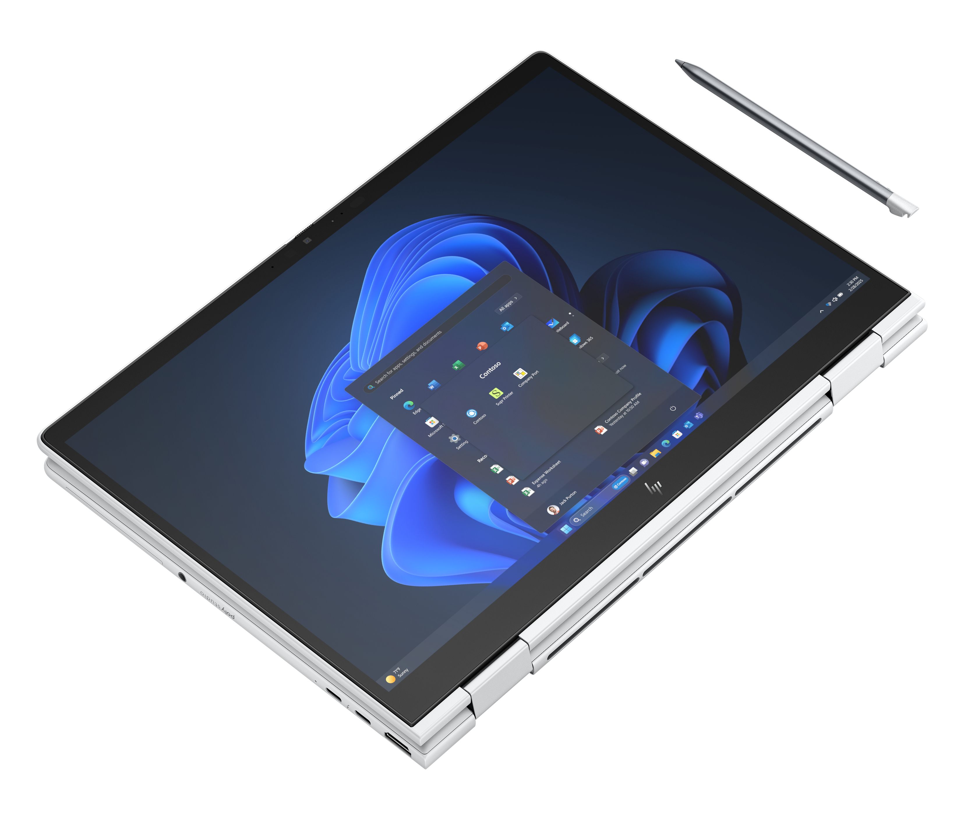 Laptop argentato con stilo sullo schermo che mostra app di Windows 11 e meteo.