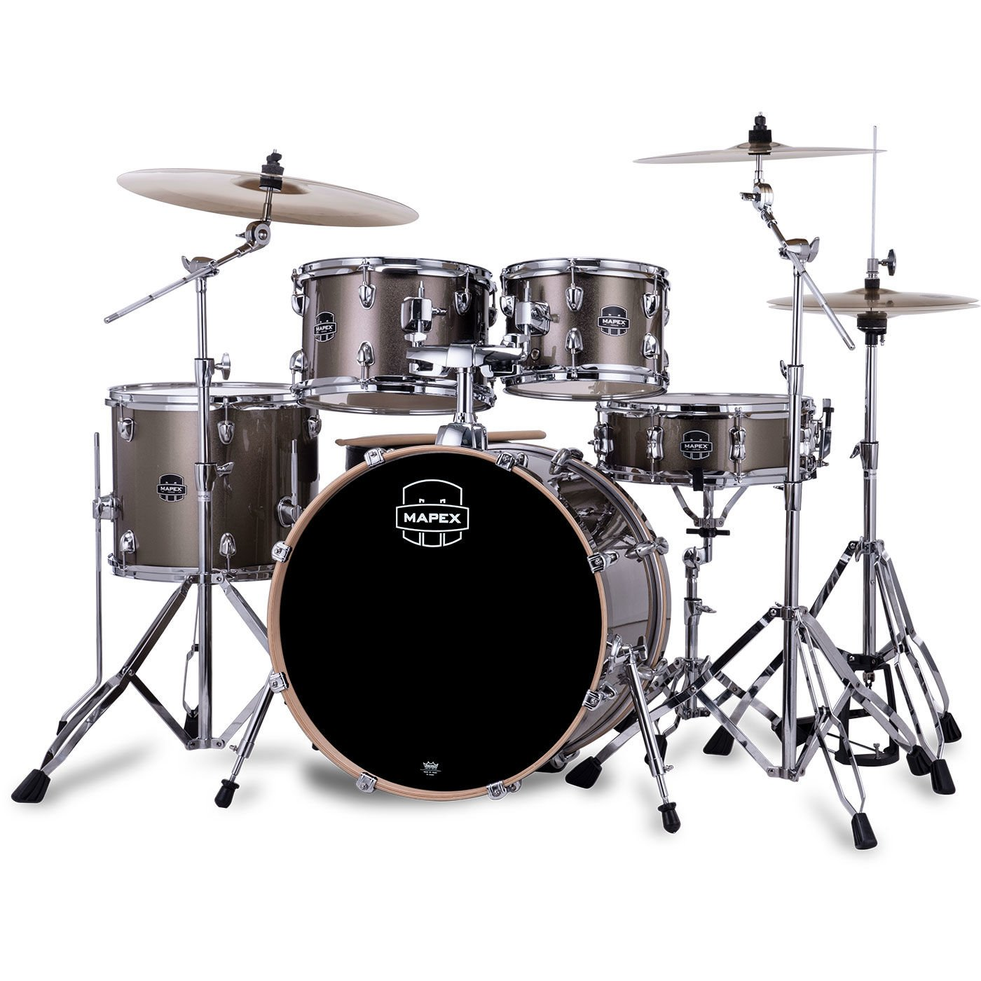 Siyah bas davul, trampet, tom ve zil setinden oluşan Mapex bateri.