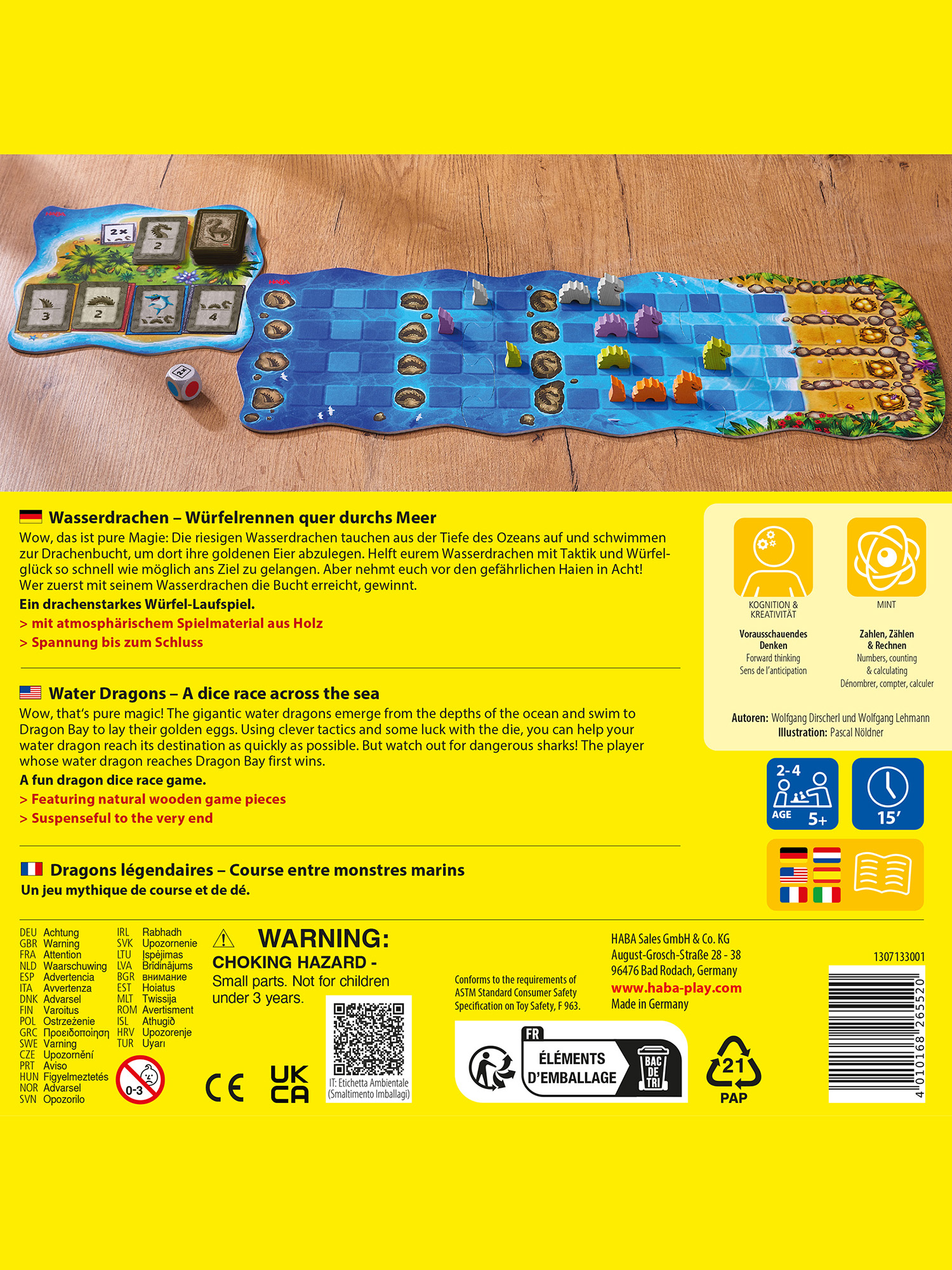 Ein Brettspiel mit Holzfiguren von Wasserdrachen, Spielsteinen und Würfel auf einem Holztisch.